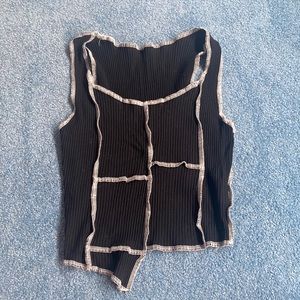 Womens cropped tank top. Size small